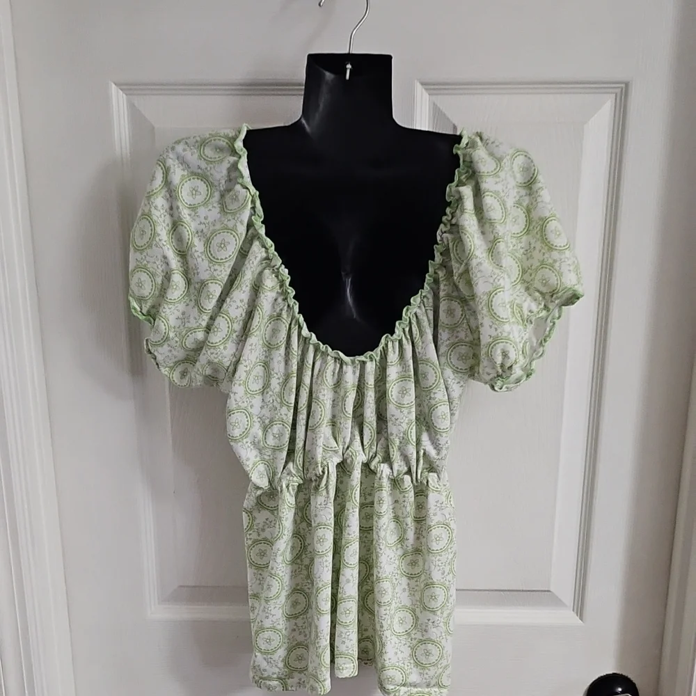 Laura Ashley White and Green Patterned Blouse - Picture 2 of 8